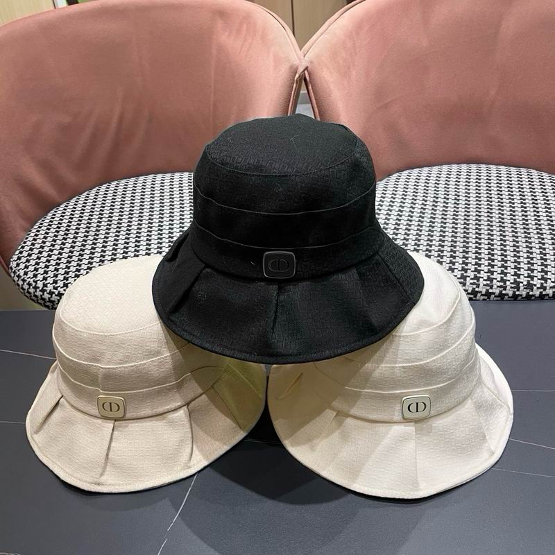 Dior hat 082907